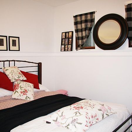 2 Moon Cottage Niagara-on-the-Lake Exterior foto